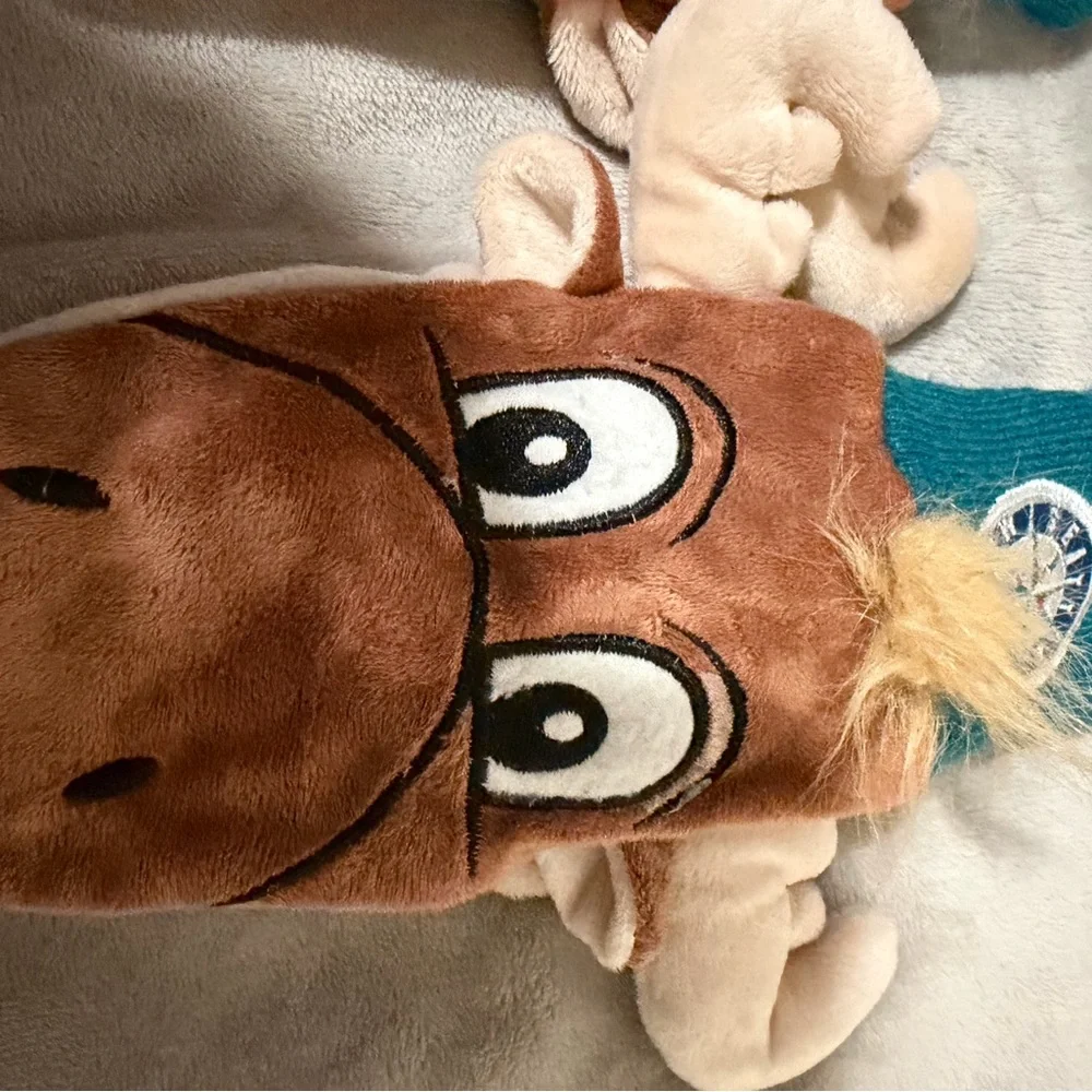 Forever Collectibles Mariner Moose mittens
